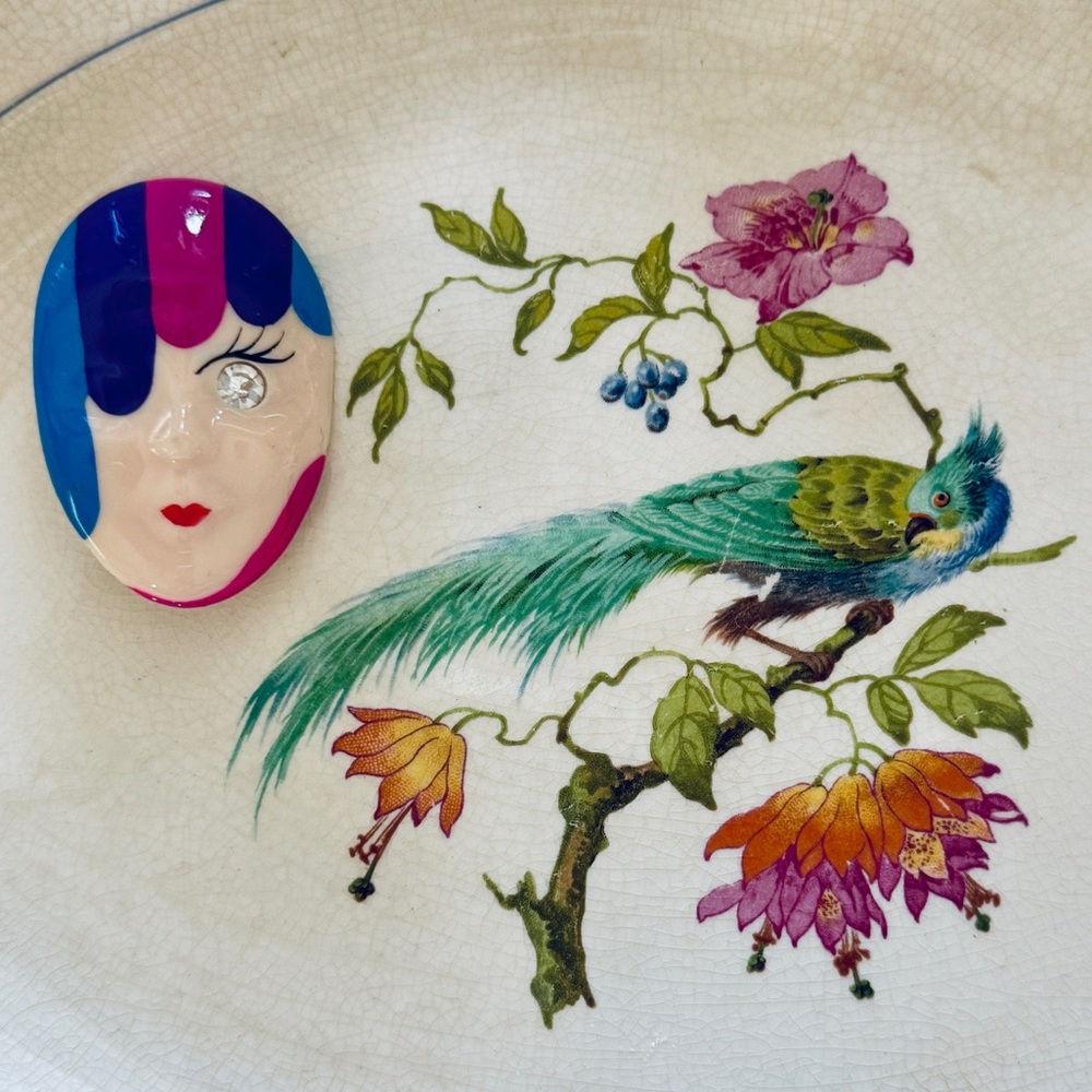 Vintage Blue and Pink Artistic Brooch - Picture 2 of 5